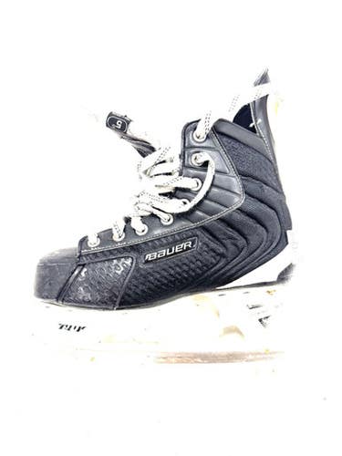 Used Bauer FLEXLITE 4.0 Intermediate Hockey Skate Intermediate 5.0 11860-S000307844