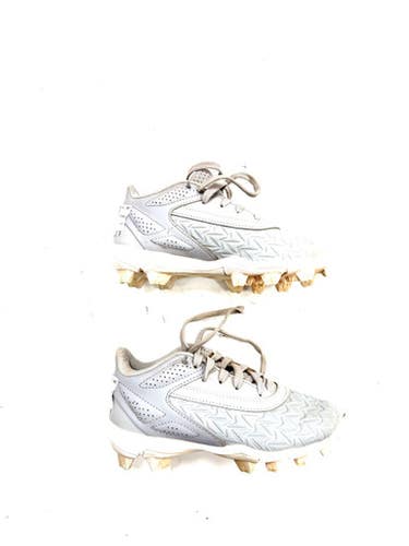 Used Under Armour .CLEAT BB/SB Cleats Grey Youth 12.0 11860-S000305201