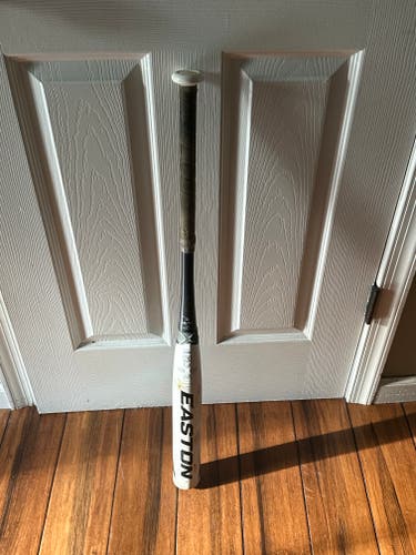 2023 Easton Ghost Composite Bat (-11) 21 oz 32" (Used)