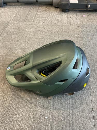 Used BIKE HELMET Bike Helmet None MD 11614-S000236486