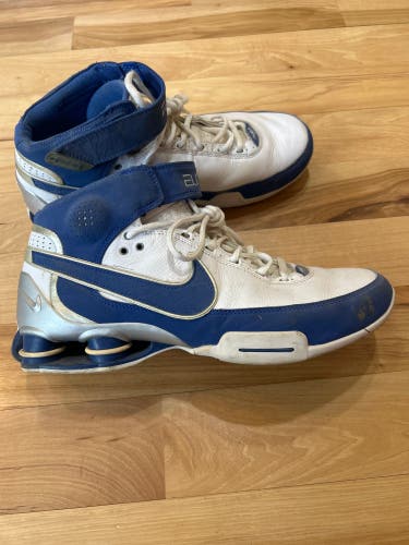 Men's Size M 10.5 (W 11.5) Nike Shoes (Used)
