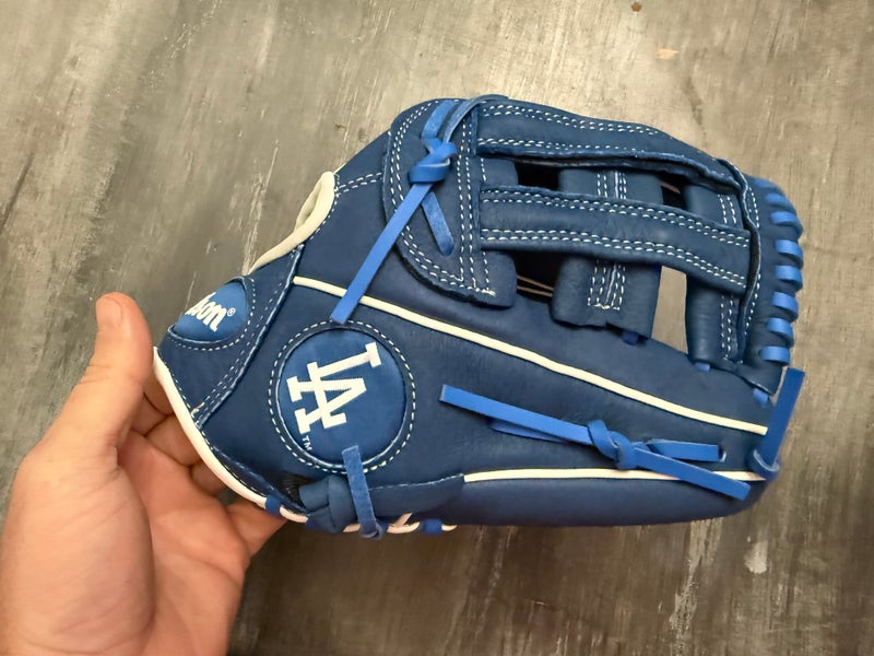Wilson A450 RH Baseball Glove 11" (New) LA DODGERS Edition