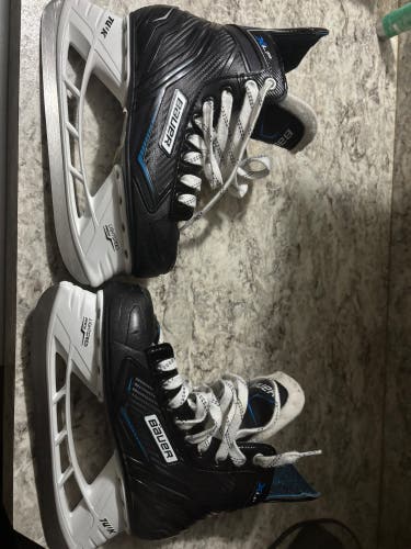 Bauer XLP Hockey Skates Size 5 (Used)