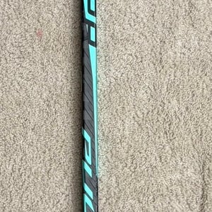 Senior Bauer Pulse Right Handed Hockey Stick P28 87 Flex (New)