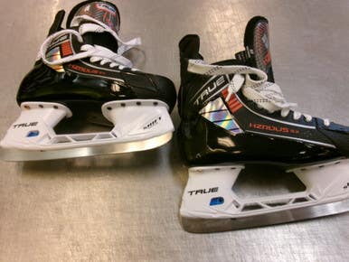 Used True HZDUS 5X Intermediate Hockey Skate Intermediate 6.0 11339-S000202137