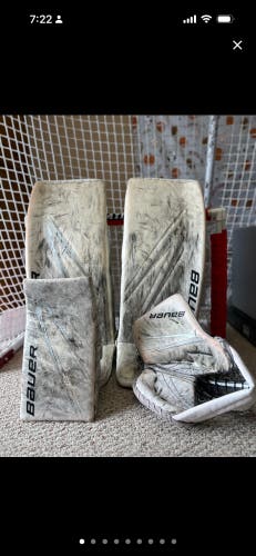 33" Bauer Vapor Hyperlite Goalie Leg Pads (Used)