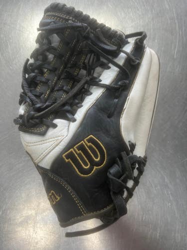 Used Wilson A1000 RH Throw Fastpitch Gloves White 12 1/2" 11497-S000157787