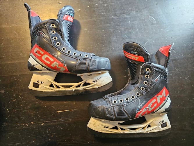 CCM JetSpeed FT6 Pro Hockey Skates Regular Width Size 4 (Used)