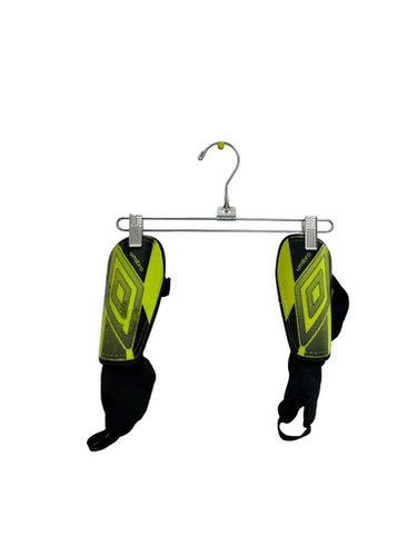 Used Umbro Soccer Shin Guards Adult Yellow SM 11692-S000150504