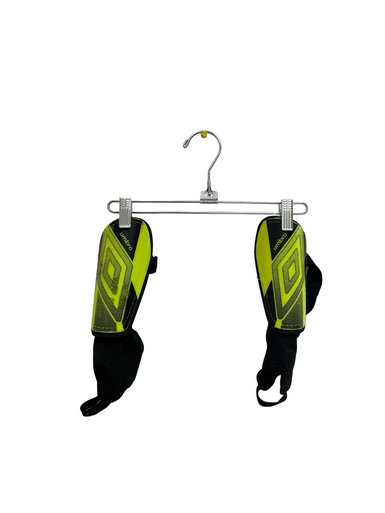Used Umbro Soccer Shin Guards Adult Yellow SM 11692-S000150504