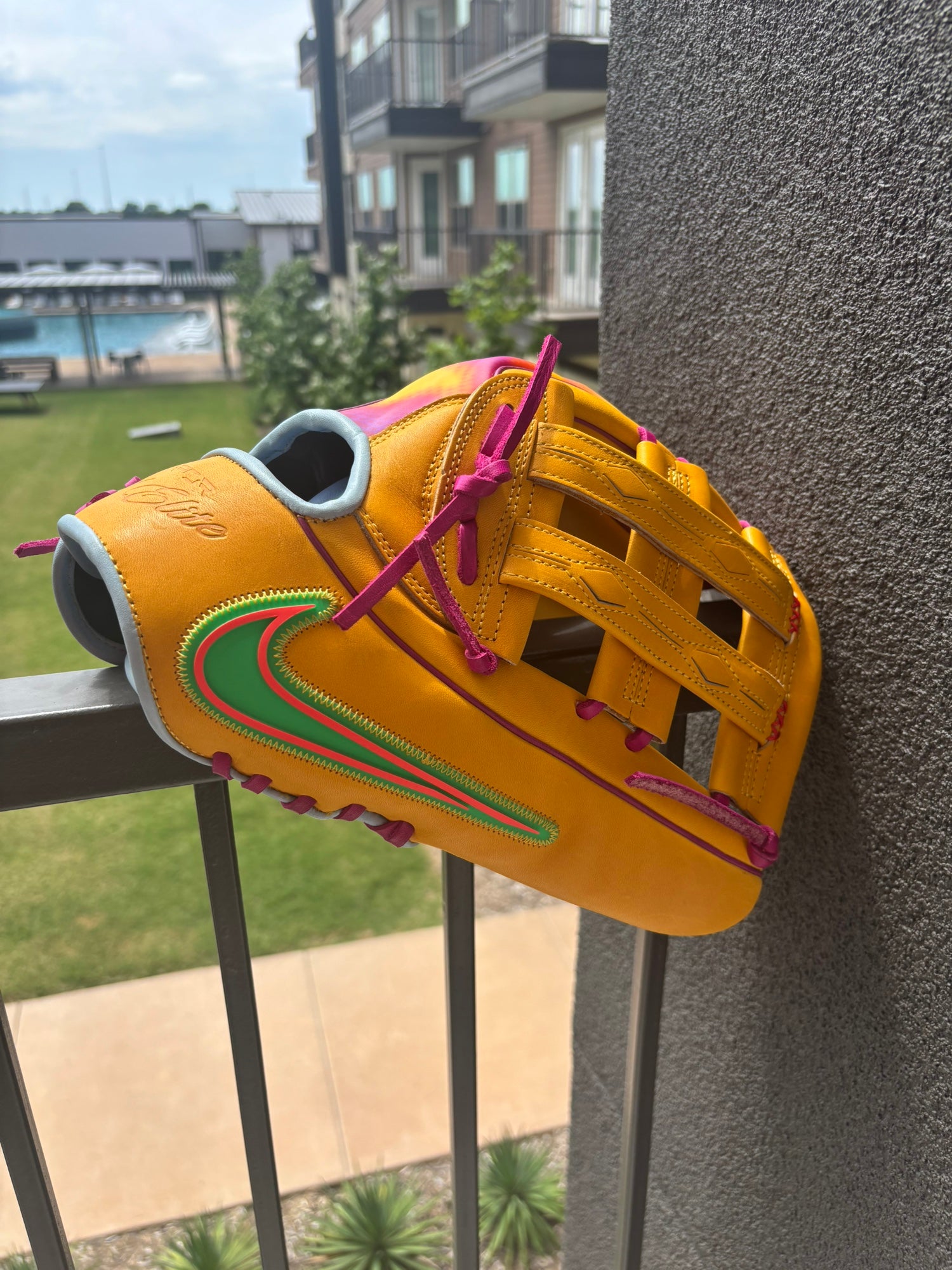 ⭐︎美品⭐︎ Nike MVP EDGE 軟式グローブ イエロー NIKE - ☆激レア☆ NIKE ナイキ EDGE MVP 上級グレード 一般軟式 投手