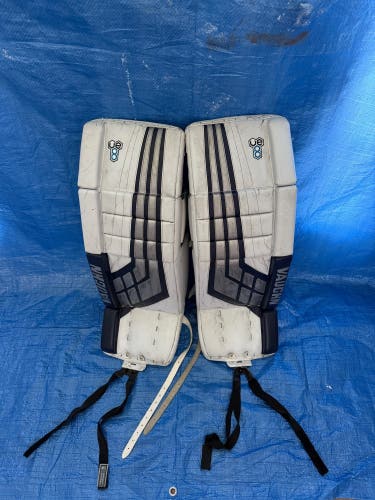 32" Vaughn Velocity VE8 Pro Goalie Leg Pads (Used)
