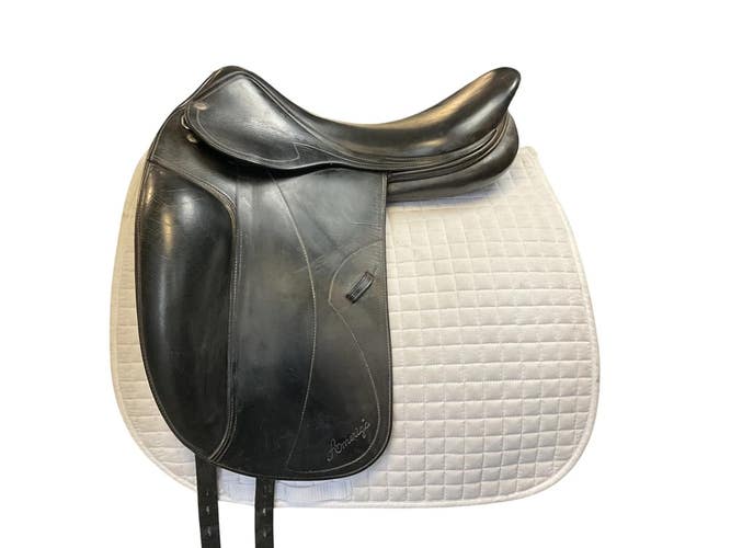 Amerigo Alto Dressage Saddle, 18 Black
