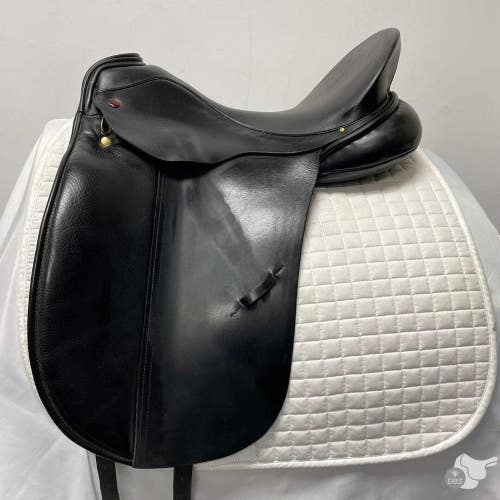 Albion SLK Dressage Saddle 17.5" M
