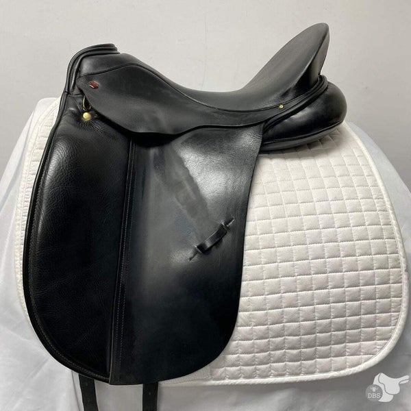 Albion SLK Dressage Saddle 17.5" M