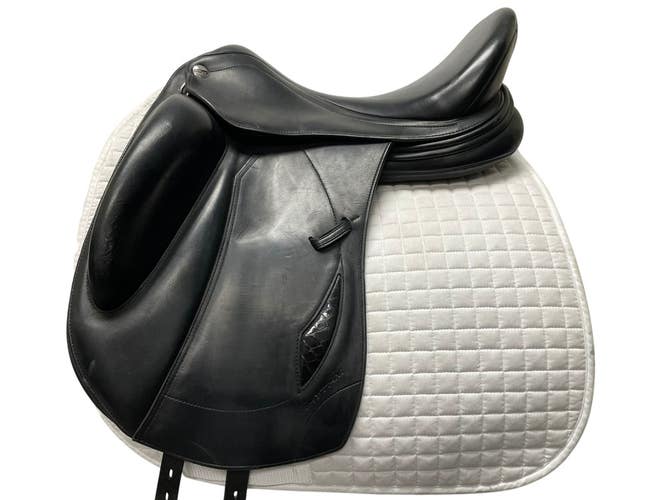 Erreplus Rhythm Dressage 17.5 Black