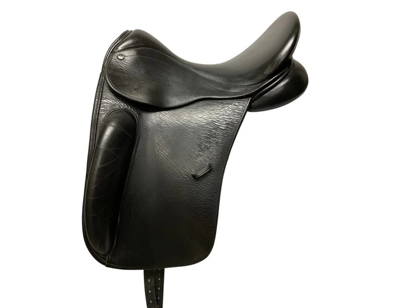 County Perfection Dressage Saddle 17 NM Black