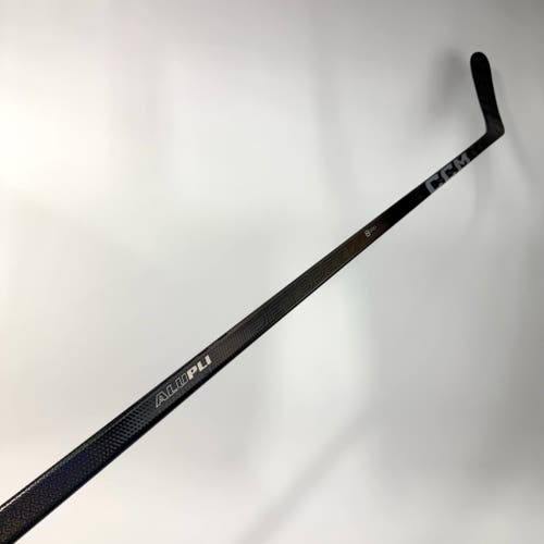 Used Left Black CCM Jetspeed FT8 Pro | 75 Flex P28M Curve Grip | AB995