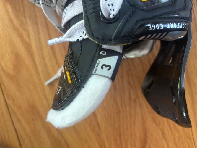 Black 2022 Bauer Supreme M5 Pro Hockey Skates Size 3 (New)