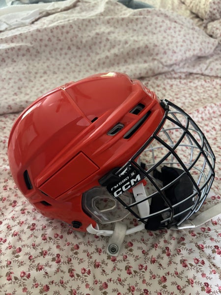 Medium CCM Tacks 920 Helmet (Used)