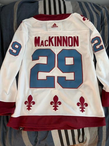 2021 Nathan MacKinnon reverse retro NHL jersey