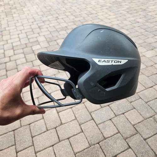 Medium/Large Easton Ghost Batting Helmet (Used)