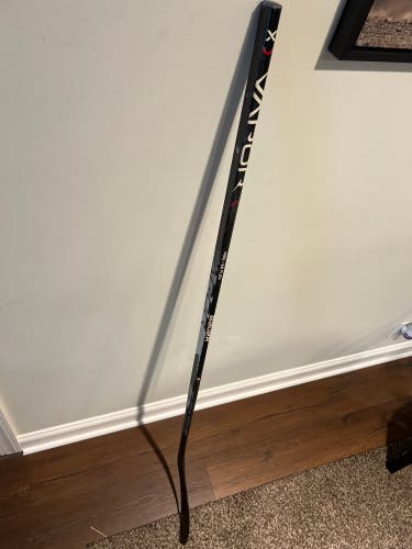 Intermediate Bauer Vapor 3X Left Hand Hockey Stick P28 65 Flex (Used)