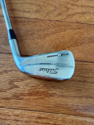 Men's Titleist 712u 2 iron Right Handed Stiff Flex Steel Shaft (Used)