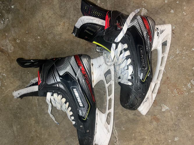 2019 Bauer Vapor 2X Pro Hockey Skates Regular Width 8 (Used)