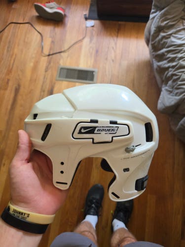 Large Bauer Helmet (Used)