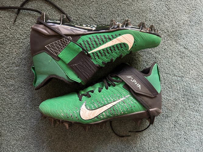 Men's Size M 11.5 (W 12.5) Nike Alpha Menace Pro 2 Mid Top (New)
