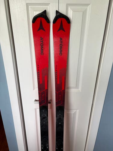 2024 Atomic Redster S9 SL FIS 157 cm Racing Skis Without Bindings (Used)