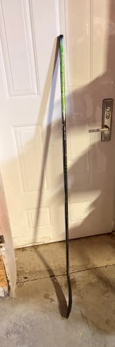 Junior Bauer Vapor Flylite Left Hand Hockey Stick P28 65 Flex (New)