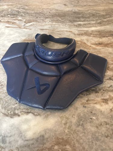 Bauer Pro+ Neck Guard