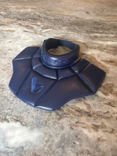 Bauer Pro+ Neck Guard