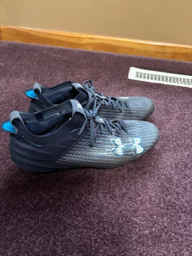 Men's Size M 10.5 (W 11.5) Adult Under Armour Spotlight Low Top Molded Cleats (Used)