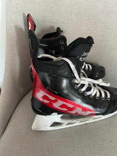 2021 CCM JetSpeed FT4 Pro Hockey Skates Regular Width 8 (Used)