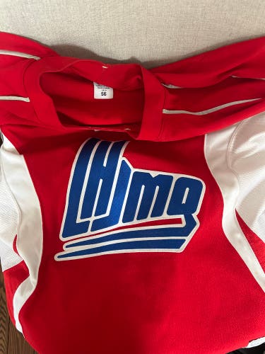 Red Size 56 Men's CCM Jersey (Used)