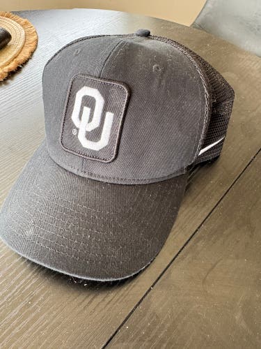 Oklahoma Sooners Nike hat