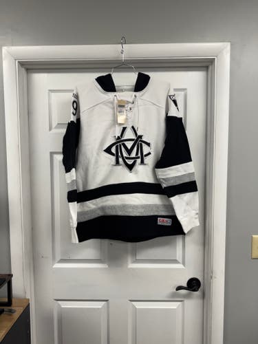 White Adult Unisex XL CCM Sweatshirt (New)