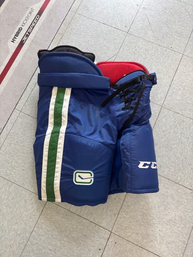 Vancouver Canucks NHL Senior Large CCM HP45 Hockey Pants Pro Stock (New)