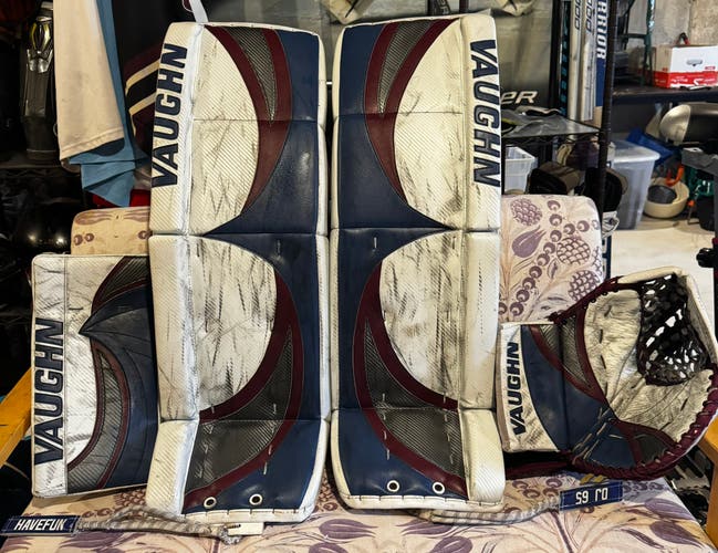 33" Vaughn Velocity Regular Goalie Full Set (Used)