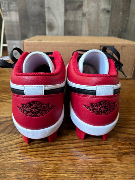 Nike Air Jordan 1 Retro MCS Low Chicago Baseball Cleats  display picture 2