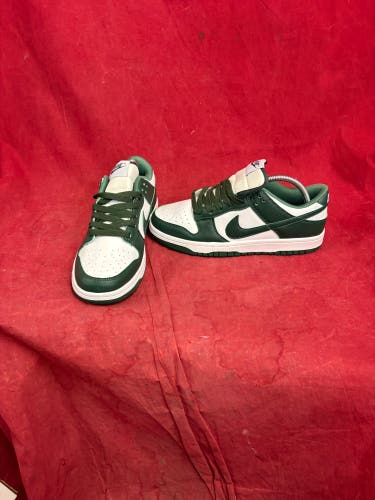 Sneakers: Women's Size M 7.5 (W 8.5) Adult Nike Dunk Low Shoes (New)