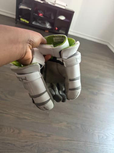 Maverik M6 Lacrosse Gloves (Used)