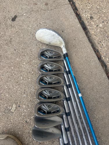 Junior US Kids Golf US kids Tour Series 60”Right Handed Clubs (5-56 including a hybrid) no 8 iron