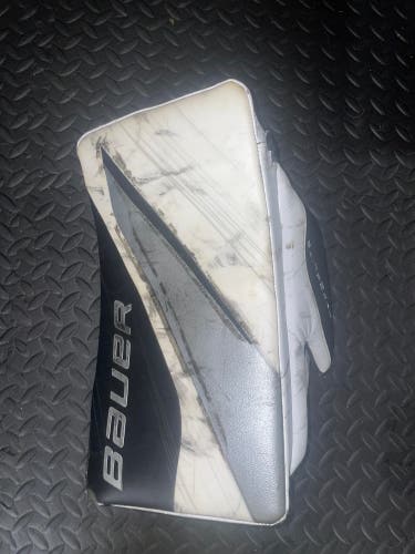 2024 Bauer Vapor Hyperlite 2 Regular Pro Stock (Used)