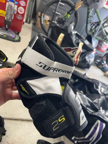 Senior Small Bauer Supreme 2S Elbow Pads (Used)