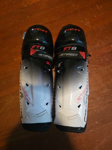 Junior CCM JetSpeed FT8 11" Shin Pads (Used)