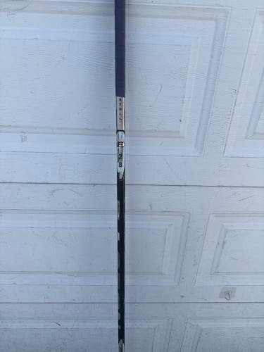 Senior Easton S19 Right Handed Hockey Stick 100 Flex Pro Stock (Used)